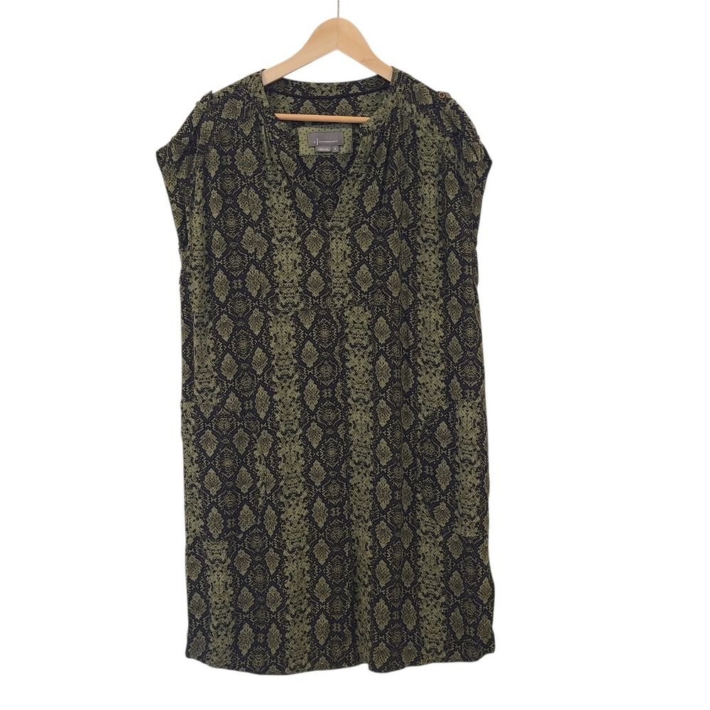 Anthropologie Green Snakeskin Print Shift Dress V-Neck Pockets Size M Epaulettes